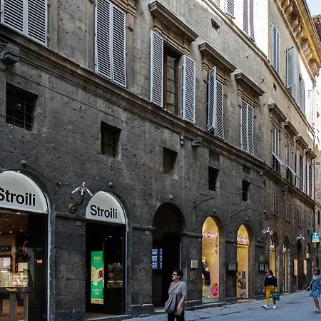 Il Campo سيينا